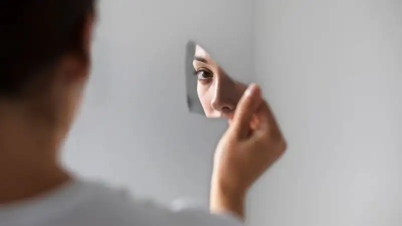 Những dấu hiệu cho thấy bạn đang yêu sai người