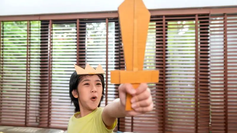 Làm thế nào cha mẹ có thể tránh được bẫy thành tích của con cái