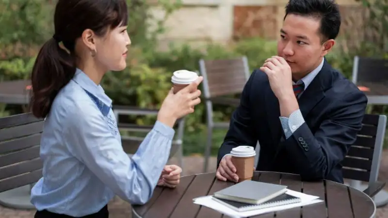 Đối phó với người hay phàn nàn? 6 cách để xoay chuyển tình thế