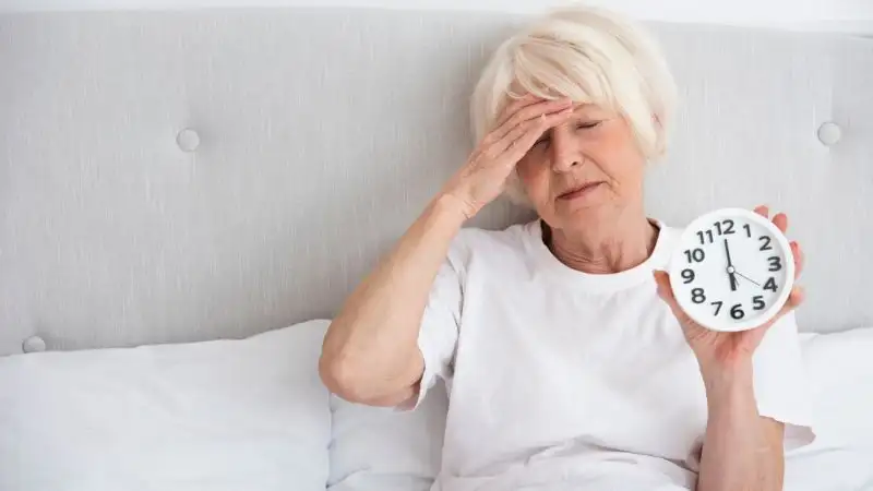 Tại sao bạn tỉnh giác lúc 3 giờ sáng và làm thế nào để ngủ lại?