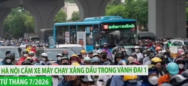 Cấm xe máy xăng dầu: Điều gì sẽ xảy ra với người dân?